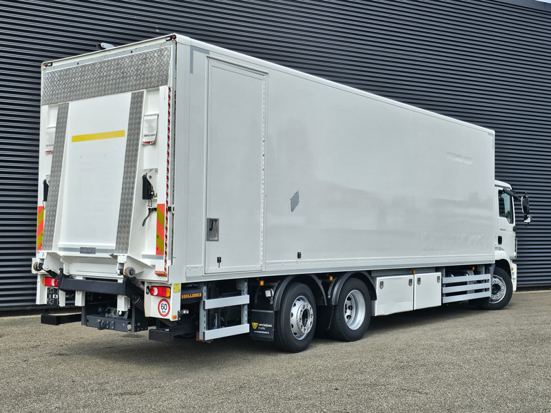 MAN TGM 26.320 / 6x2-4 / LBW / 6000kg TAIL LIFT - Грузовик с закрытым кузовом: фото 2 MAN TGM 26.320 / 6x2-4 / LBW / 6000kg TAIL LIFT - Грузовик с закрытым кузовом: фото 2