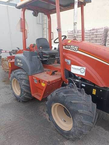 Ditch Witch RT55 - Траншеекопатель: фото 4 Ditch Witch RT55 - Траншеекопатель: фото 4