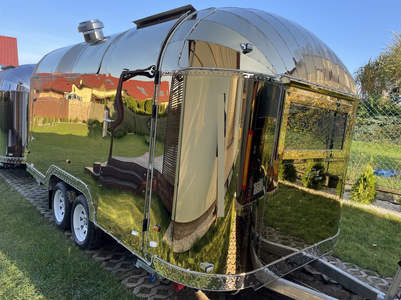 SHINE Summer S GOLD - Торговый прицеп: фото 1 SHINE Summer S GOLD - Торговый прицеп: фото 1