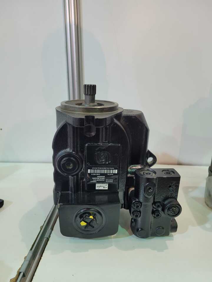 DANFOSS / SAUER LRL025CRP1915 NNN3C2RGA6NPL - Гидравлический насос для Строительной техники: фото 1