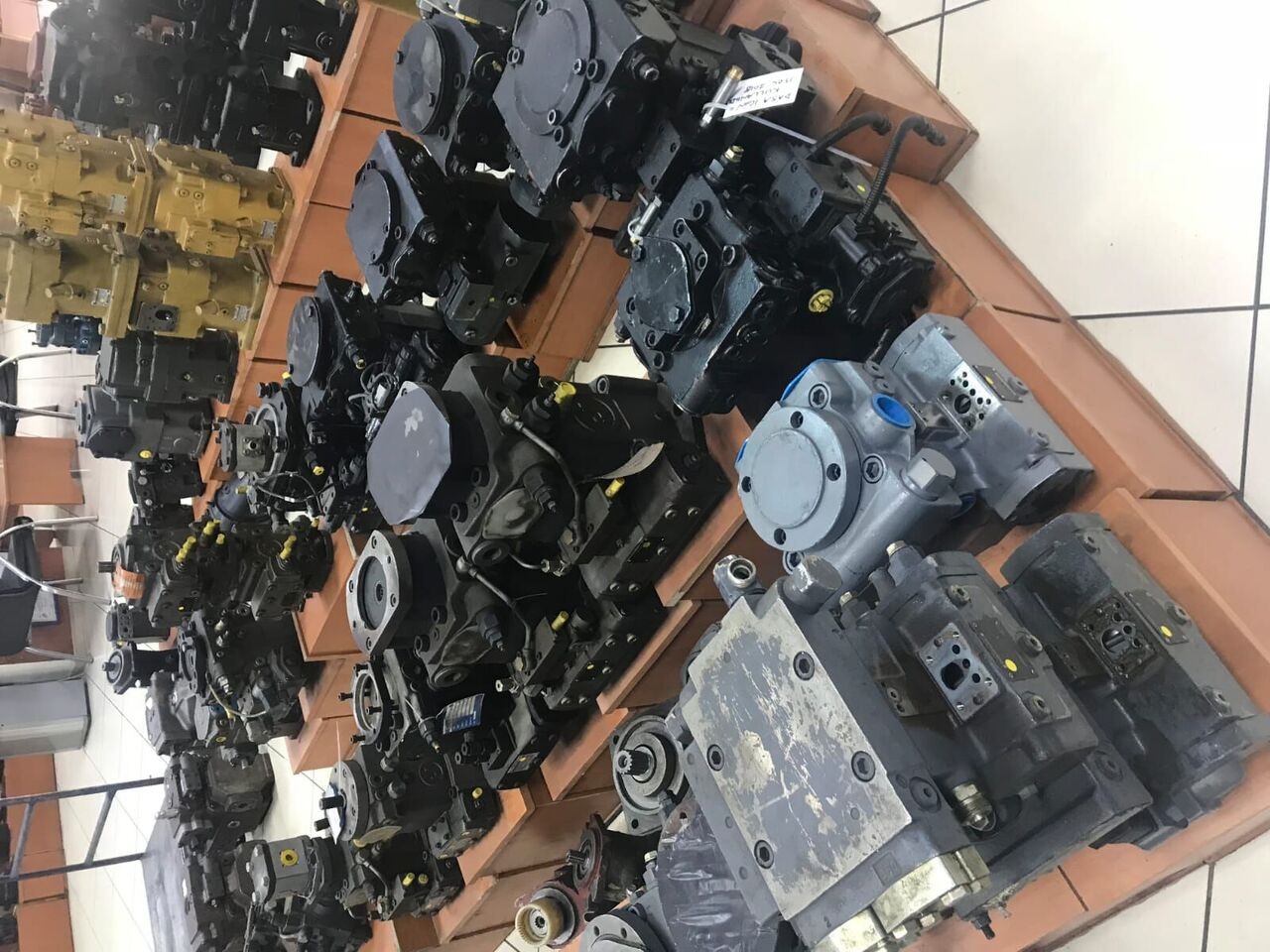 Rexroth A8VO107  for Rexroth backhoe loader for parts - Гидравлический мотор для Экскаваторов-погрузчиков: фото 1
