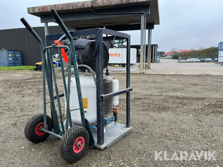 Строительное оборудование Kompressor 230v. 8Bar Fiac DE50/254: фото 1