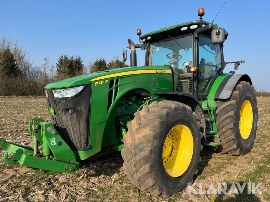 Traktor John Deere 8335R - Трактор: фото 1 Traktor John Deere 8335R - Трактор: фото 1