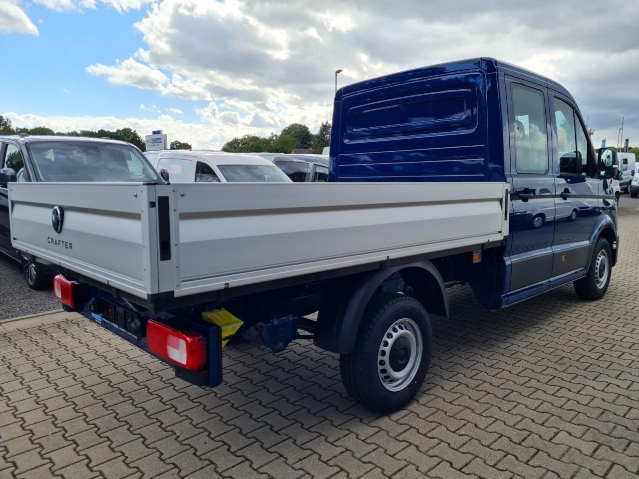 Volkswagen Crafter 35 Doka TDI MR KLIMA TEMPOMAT Navi App - Малотоннажный бортовой грузовик, Грузопассажирский фургон: фото 4 Volkswagen Crafter 35 Doka TDI MR KLIMA TEMPOMAT Navi App - Малотоннажный бортовой грузовик, Грузопассажирский фургон: фото 4