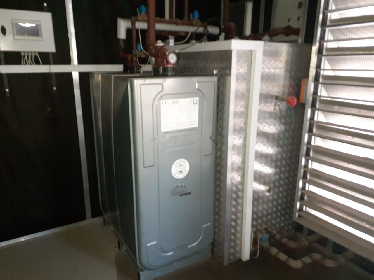 Stamford Generator Nowy1300 KW 1650 KVA STAMFORD CUMMINS - Электрогенератор: фото 4 Stamford Generator Nowy1300 KW 1650 KVA STAMFORD CUMMINS - Электрогенератор: фото 4