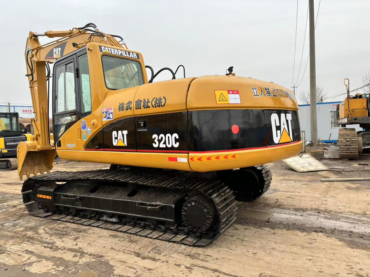 Caterpillar 320C - Гусеничный экскаватор: фото 1 Caterpillar 320C - Гусеничный экскаватор: фото 1