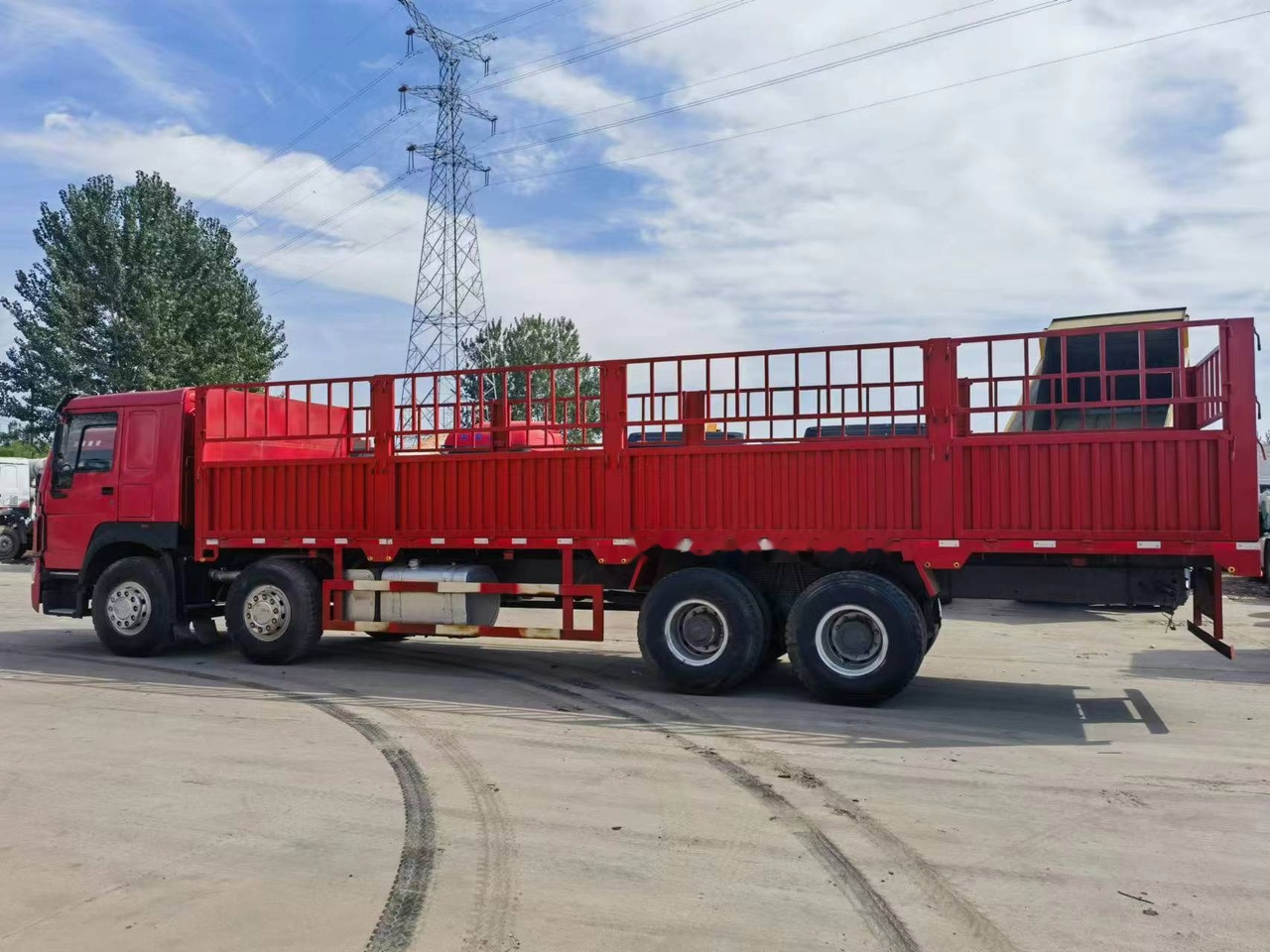 Sinotruk HOWO 8*4 Fence Truck - Мини-самосвал: фото 1