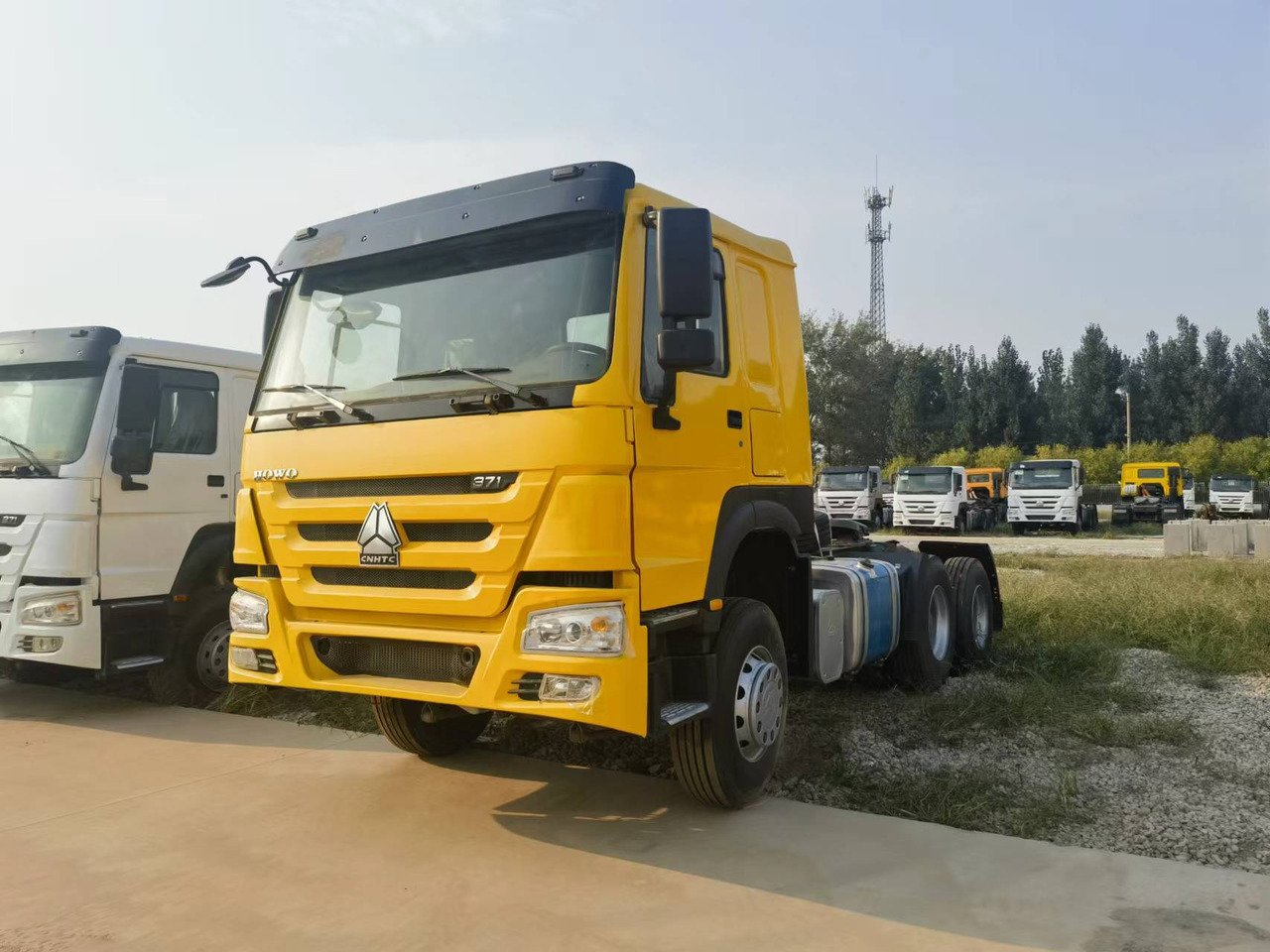 Sinotruk HOWO 371 Tractor - Тягач: фото 1