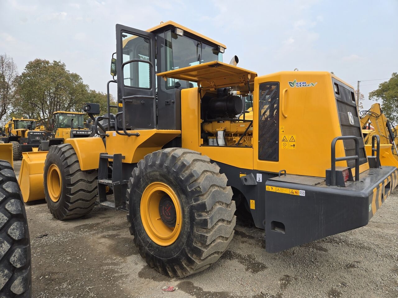 XCMG ZL50GN - Гусеничный экскаватор: фото 1 XCMG ZL50GN - Гусеничный экскаватор: фото 1