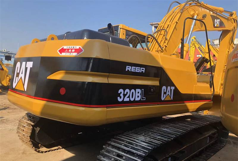 CATERPILLAR 320 BL - Гусеничный экскаватор: фото 1 CATERPILLAR 320 BL - Гусеничный экскаватор: фото 1