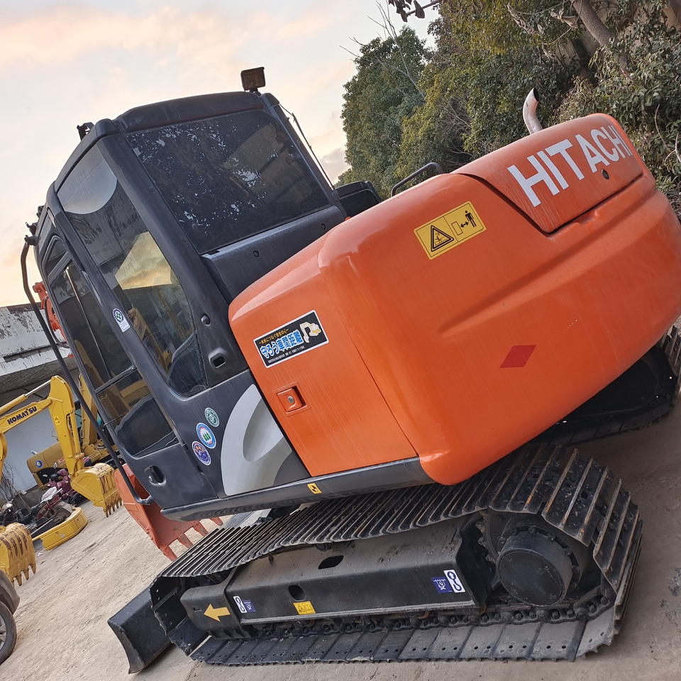 HITACHI ZAXIS 70 Hitachi ZX 70 - Гусеничный экскаватор: фото 1 HITACHI ZAXIS 70 Hitachi ZX 70 - Гусеничный экскаватор: фото 1