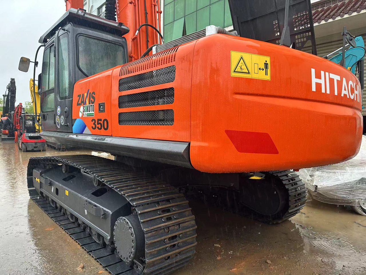 HITACHI ZX 350 - 3G Hitachi ZAXIS 350-3G - Гусеничный экскаватор: фото 1 HITACHI ZX 350 - 3G Hitachi ZAXIS 350-3G - Гусеничный экскаватор: фото 1