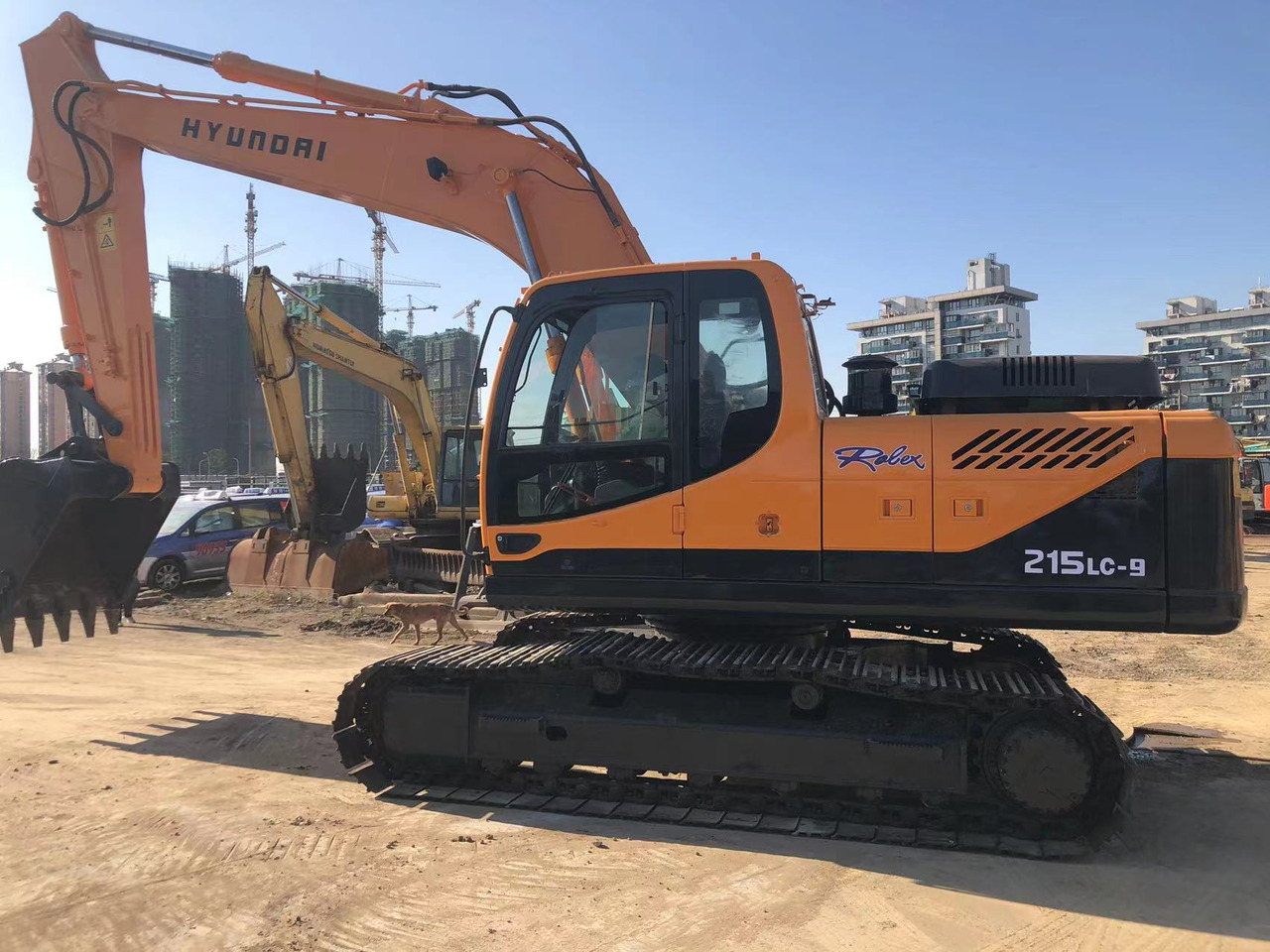 Hyundai R 215-9 215 LC -9 - Гусеничный экскаватор: фото 1