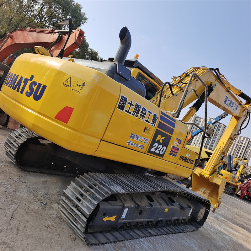KOMATSU PC 220-8 N1 - Гусеничный экскаватор: фото 1 KOMATSU PC 220-8 N1 - Гусеничный экскаватор: фото 1