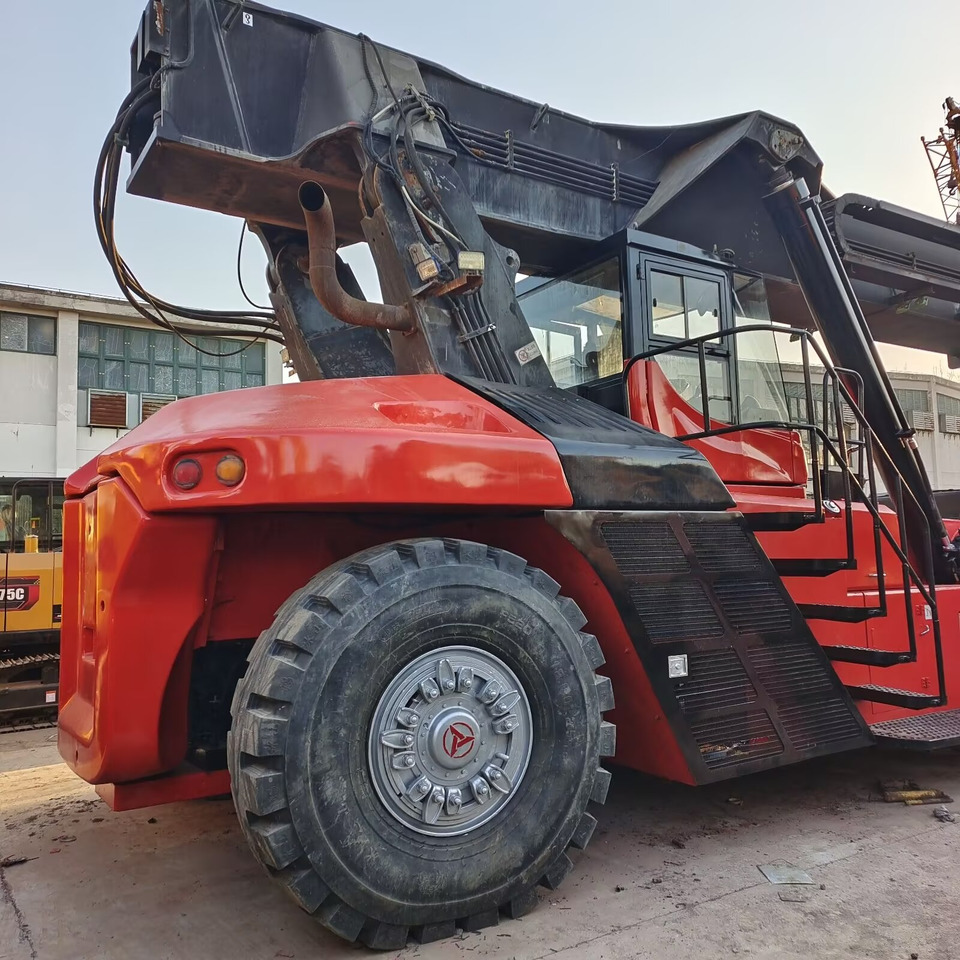 SANY SRSC 45C30 - Ричстакер: фото 2 SANY SRSC 45C30 - Ричстакер: фото 2
