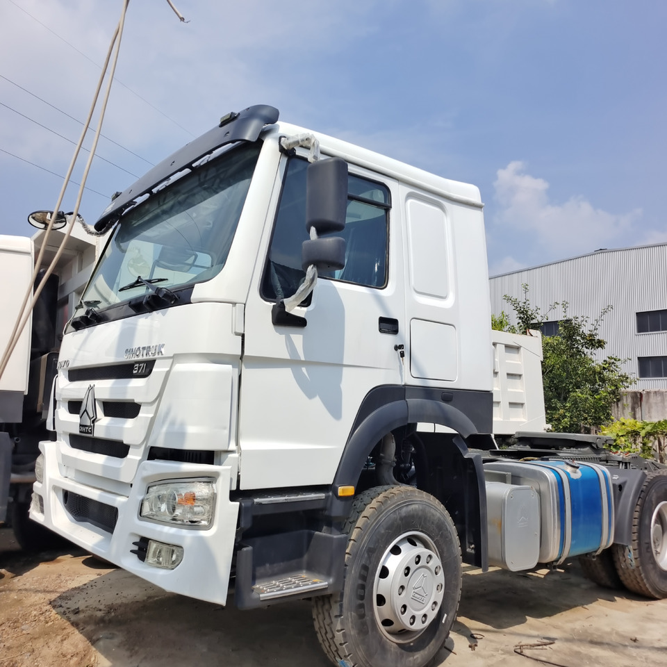HOWO 371 Tractor Head howo371 Tipper Trailer Head - Тягач: фото 1 HOWO 371 Tractor Head howo371 Tipper Trailer Head - Тягач: фото 1