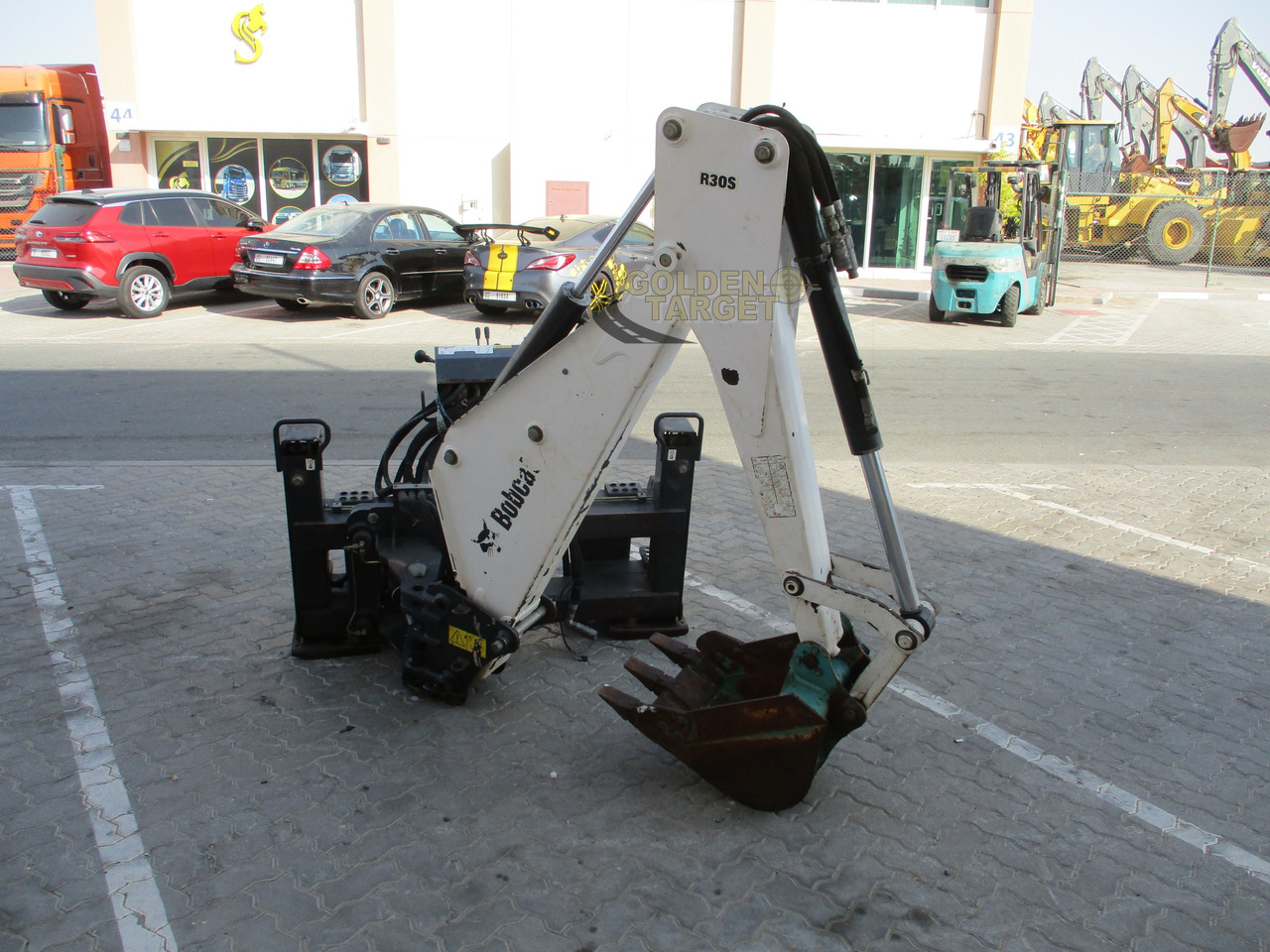 BOBCAT Skid Steer R30S Backhoe Attachment - Ковш для погрузчика для Мини-погрузчиков с бортовым поворотом: фото 1 BOBCAT Skid Steer R30S Backhoe Attachment - Ковш для погрузчика для Мини-погрузчиков с бортовым поворотом: фото 1