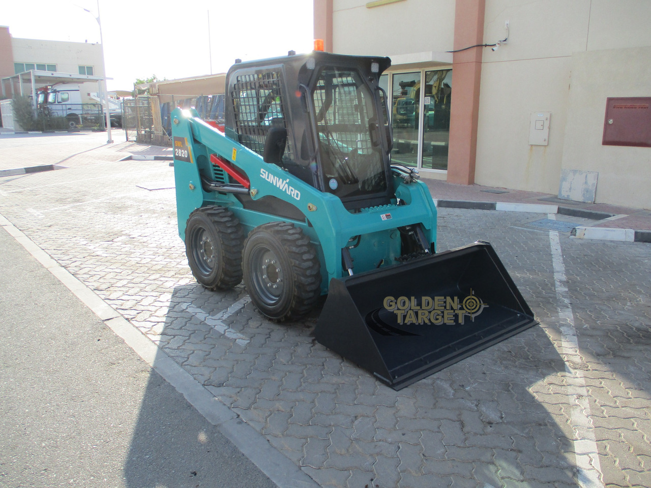 SUNWARD SWL2820 Skid Steer - Мини-погрузчик с бортовым поворотом: фото 1