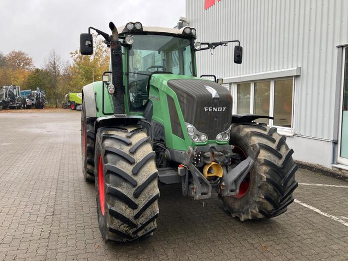 Fendt 824 Vario ProfiPlus - Трактор: фото 1 Fendt 824 Vario ProfiPlus - Трактор: фото 1