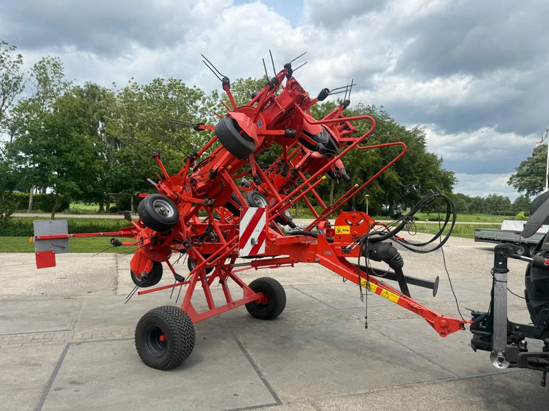 Kuhn GF 10802 T schudder - Сеноворошилка: фото 1 Kuhn GF 10802 T schudder - Сеноворошилка: фото 1