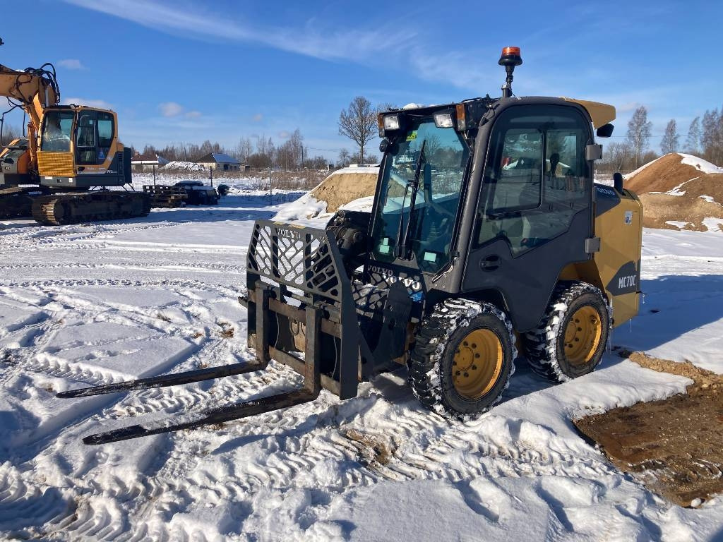 Volvo MC70C - Мини-погрузчик с бортовым поворотом: фото 1 Volvo MC70C - Мини-погрузчик с бортовым поворотом: фото 1