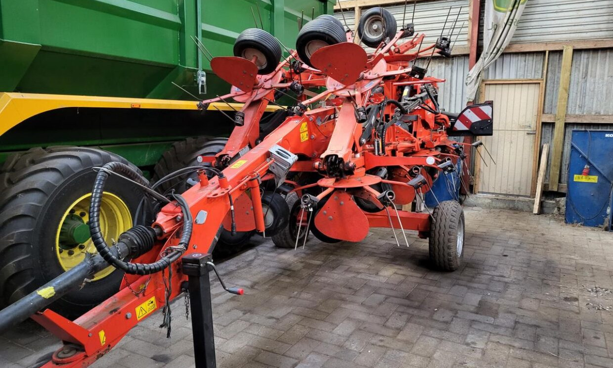 Kuhn 13M SPREDER - Сеноворошилка: фото 1 Kuhn 13M SPREDER - Сеноворошилка: фото 1