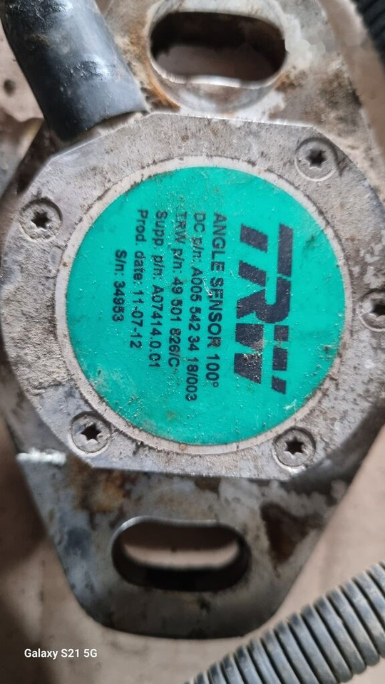 TRW STEERING ANGLE SENSOR Mercedes-Benz ACTROS MP2 MP3 - Блок управления для Грузовиков: фото 1 TRW STEERING ANGLE SENSOR Mercedes-Benz ACTROS MP2 MP3 - Блок управления для Грузовиков: фото 1