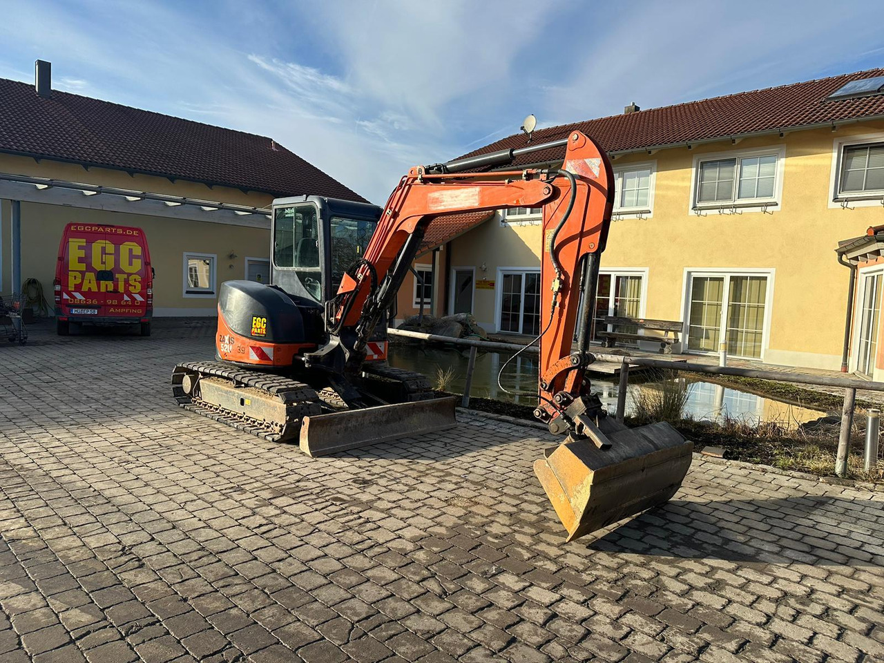 Hitachi ZX52 U-3 - Мини-экскаватор: фото 1 Hitachi ZX52 U-3 - Мини-экскаватор: фото 1