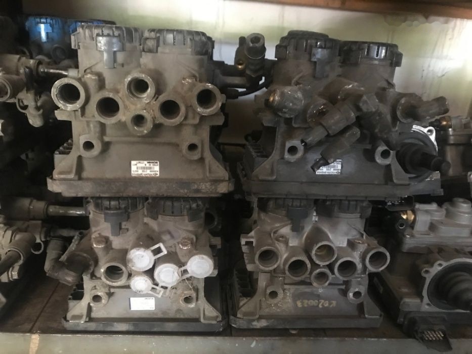 Knorr-Bremse K000088 Scania R - Тормозной клапан для Грузовиков: фото 1 Knorr-Bremse K000088 Scania R - Тормозной клапан для Грузовиков: фото 1