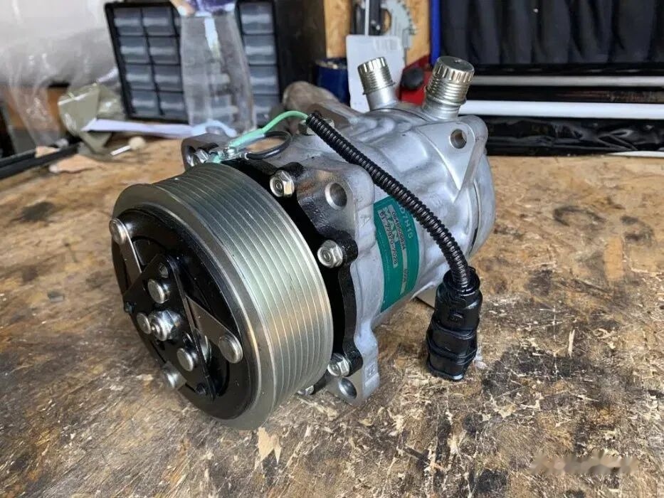 Kompresor Klimatyzacji MAN Sanden 6008 24V NOWY Oryginał Części 51.779707028   MAN - Компрессор кондиционера для Грузовиков: фото 1