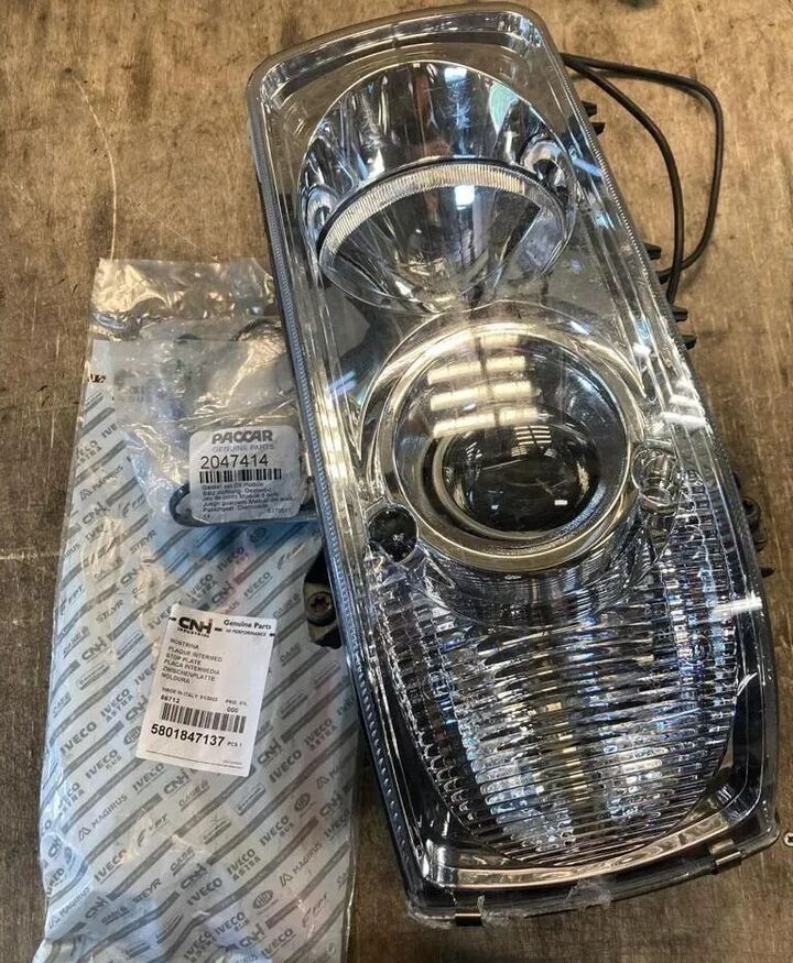 Nowa Lewa Lampa Daf XF 105 TD01-61-006XL - Свет/ Освещение для Грузовиков: фото 1