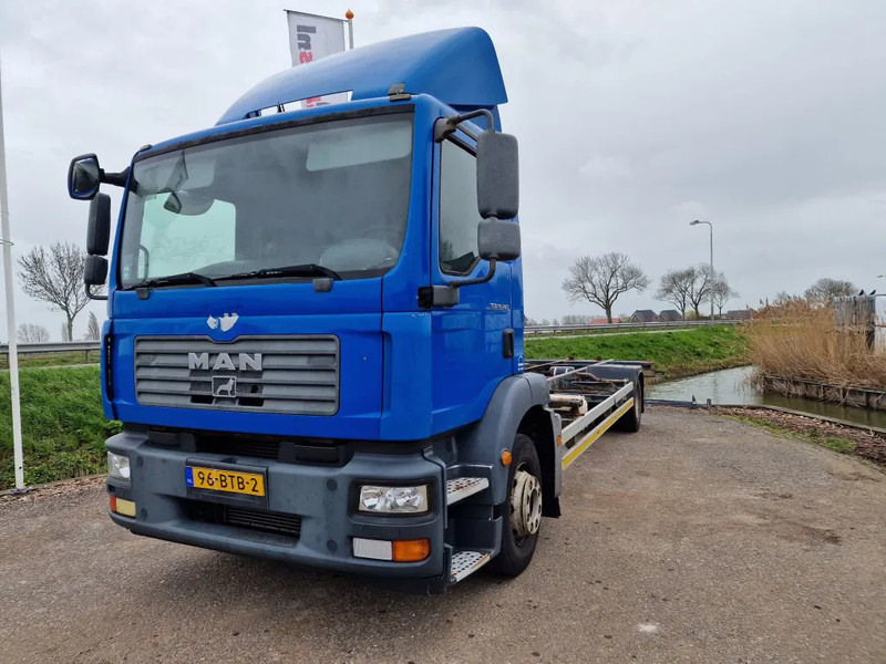 MAN TGM 15.240 container, BDF, 2009, NL Truck - Грузовик-контейнеровоз/ Сменный кузов: фото 1 MAN TGM 15.240 container, BDF, 2009, NL Truck - Грузовик-контейнеровоз/ Сменный кузов: фото 1