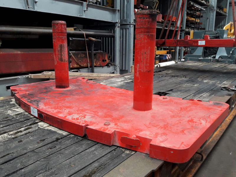 Grove GMK 5100 counterweight 3,0 ton - Противовес для Строительной техники: фото 1 Grove GMK 5100 counterweight 3,0 ton - Противовес для Строительной техники: фото 1
