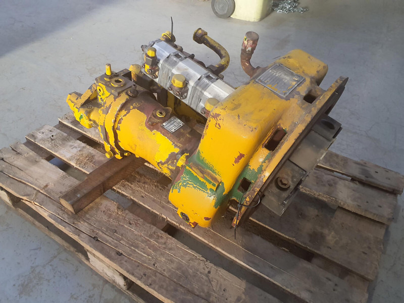 Krupp 70 GMT distributor gear box with pump set - Гидравлический насос для Кранов: фото 1 Krupp 70 GMT distributor gear box with pump set - Гидравлический насос для Кранов: фото 1