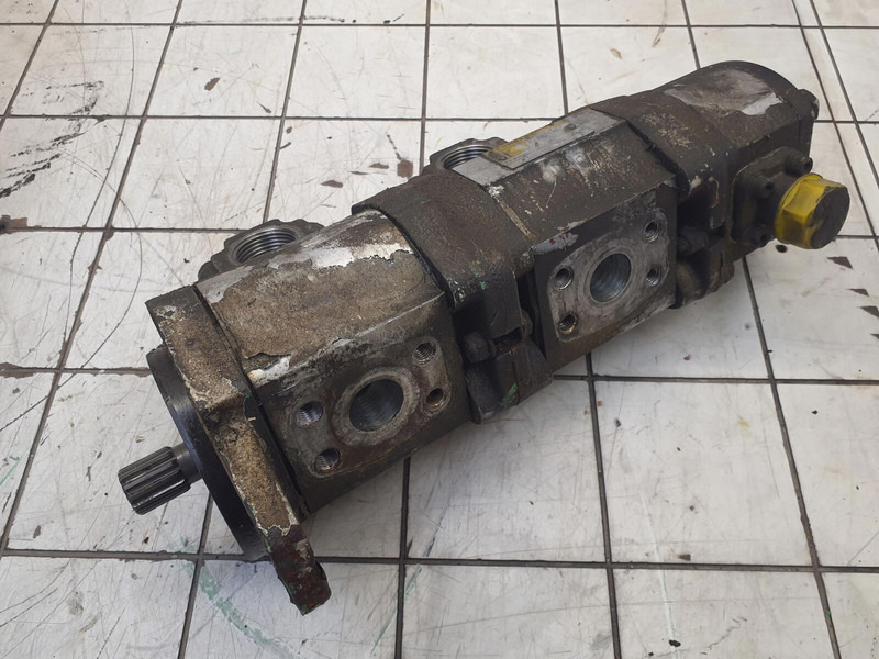 Krupp KMK 5100 3 way gear pump - Гидравлический насос для Кранов: фото 1 Krupp KMK 5100 3 way gear pump - Гидравлический насос для Кранов: фото 1