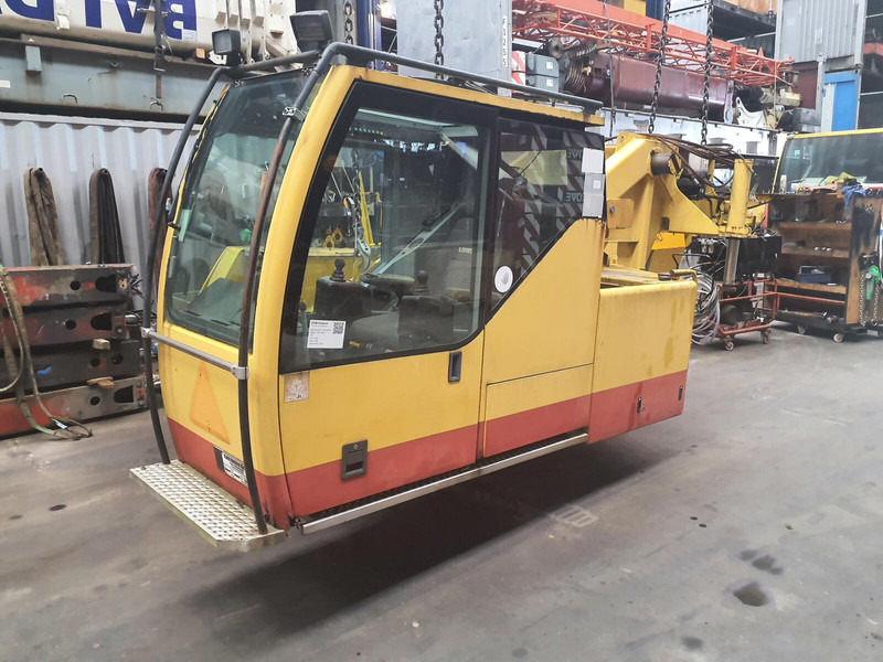 Liebherr LTM 1060-2 upper - Кабина и интерьер для Кранов: фото 1 Liebherr LTM 1060-2 upper - Кабина и интерьер для Кранов: фото 1