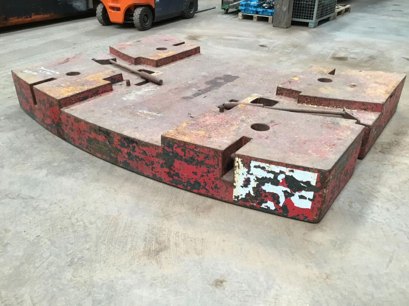 Liebherr LTM 1160 counterweight 13,5 ton - Противовес для Строительной техники: фото 1 Liebherr LTM 1160 counterweight 13,5 ton - Противовес для Строительной техники: фото 1