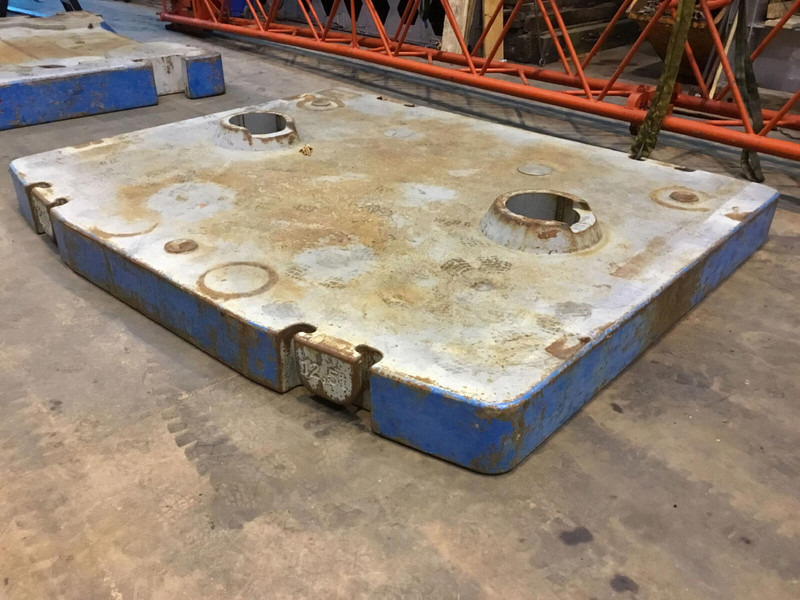 Liebherr LTM 1250-6.1 counterweight 12,5 ton - Противовес для Строительной техники: фото 1 Liebherr LTM 1250-6.1 counterweight 12,5 ton - Противовес для Строительной техники: фото 1