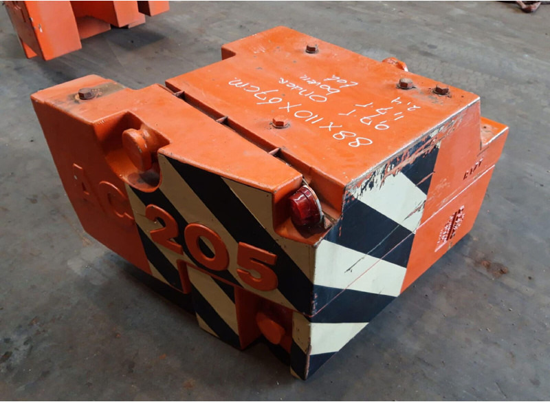 Terex AC 205 counterweight 2,4 ton right side (0.7/1.7 t) - Противовес для Строительной техники: фото 1