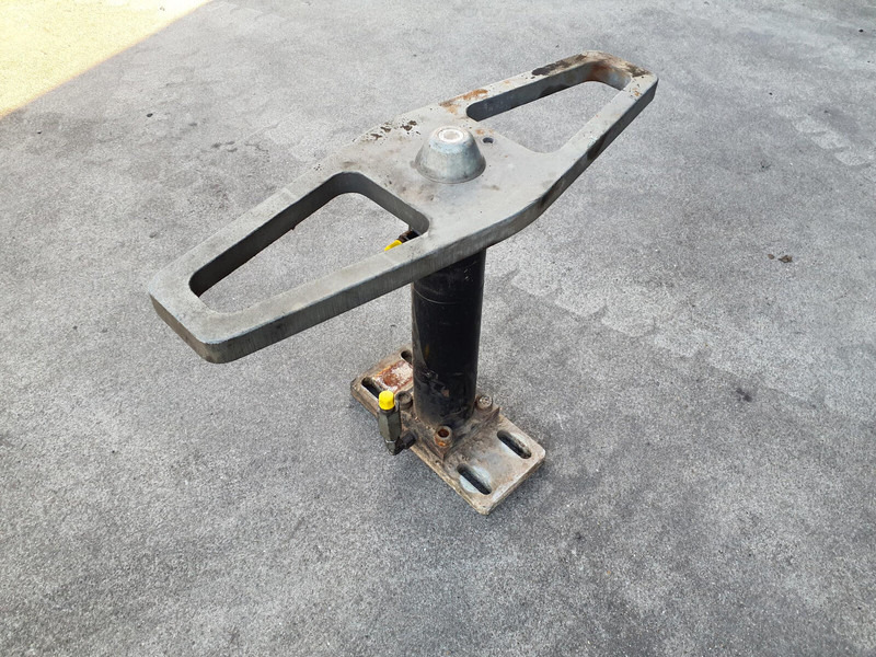 Terex AC 50-1 counterweight cylinder - Гидравлический цилиндр для Кранов: фото 1 Terex AC 50-1 counterweight cylinder - Гидравлический цилиндр для Кранов: фото 1