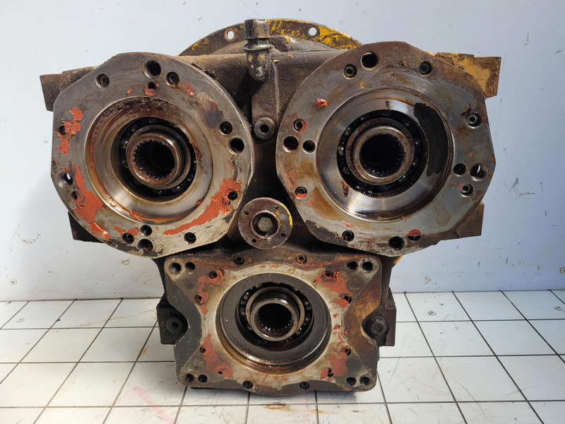 Liebherr LTM 1200 pump distribution gear - Запчасти для Кранов: фото 1