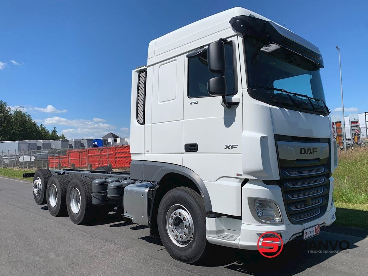 Грузовик-шасси DAF XF 430 FAW 8x4*4 Tridem: фото 1 Грузовик-шасси DAF XF 430 FAW 8x4*4 Tridem: фото 1