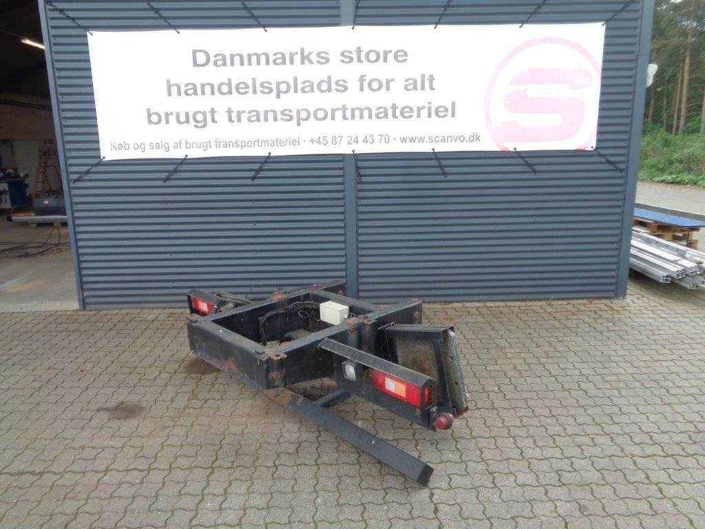 HMF 14,2 T-M Kran konsol med træktravers  - Запчасти для Грузовиков: фото 1