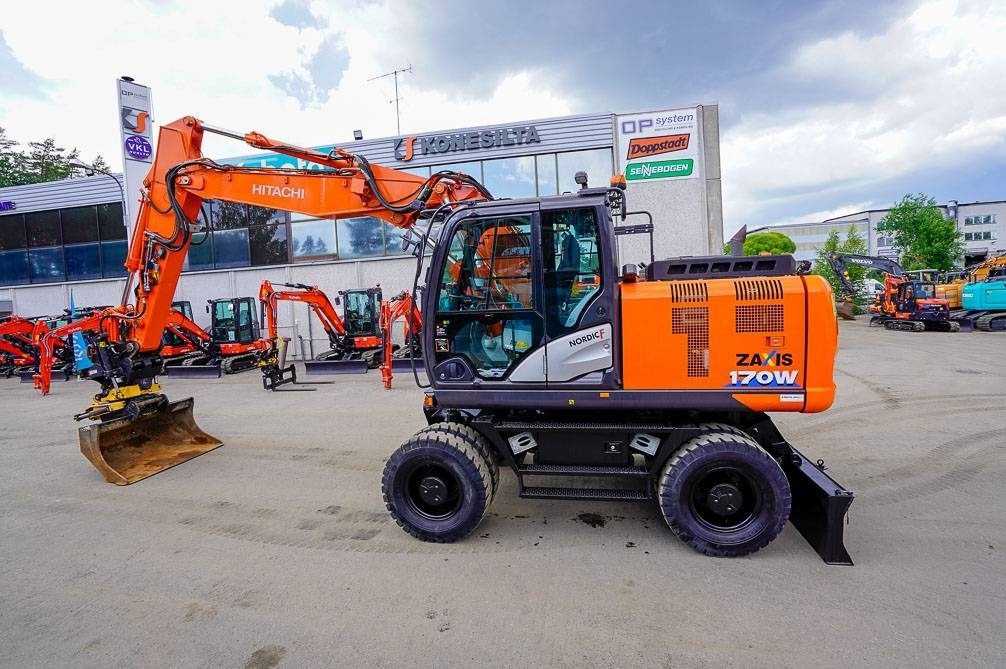 Hitachi ZX170W-6  - Колёсный экскаватор: фото 1