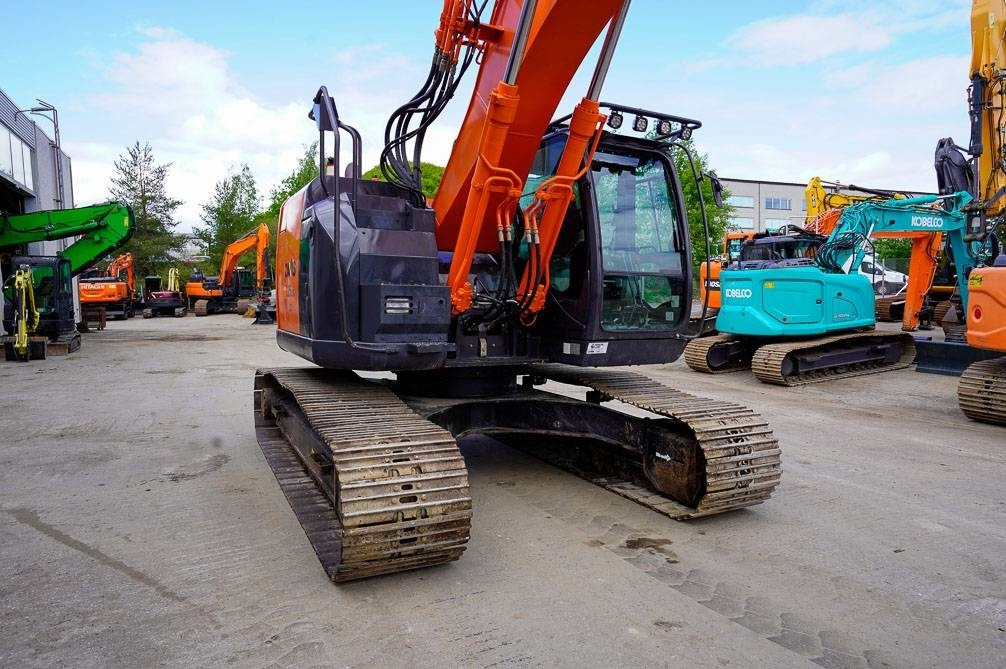 Hitachi ZX225USLC-5B MARTTIINILLA  в лизинг Hitachi ZX225USLC-5B MARTTIINILLA: фото 9