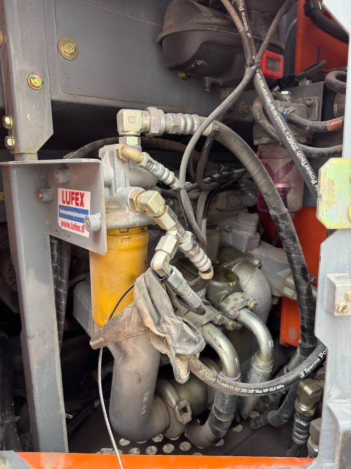 Hitachi ZX225USLC-5B PYÖRITTÄJÄLLÄ  в лизинг Hitachi ZX225USLC-5B PYÖRITTÄJÄLLÄ: фото 10