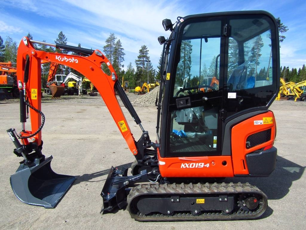 Kubota KX019-4 ERIKOISTARJOUS RAJOITETTU ERÄ - Мини-экскаватор: фото 1 Kubota KX019-4 ERIKOISTARJOUS RAJOITETTU ERÄ - Мини-экскаватор: фото 1