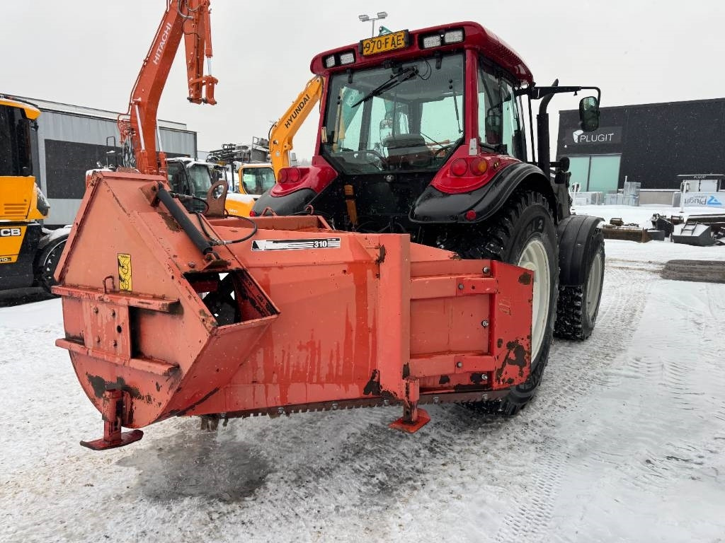 Valtra MYYTY! SOLD! M130 ETUKUORMAAJALLA - Трактор: фото 4 Valtra MYYTY! SOLD! M130 ETUKUORMAAJALLA - Трактор: фото 4
