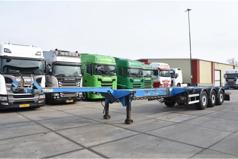 Полуприцеп-контейнеровоз/ Сменный кузов D-Tec - SAF AXLES - 2 LIFT AXLES - DISC BRAKES - 2 x EXTENDABLE -: фото 1