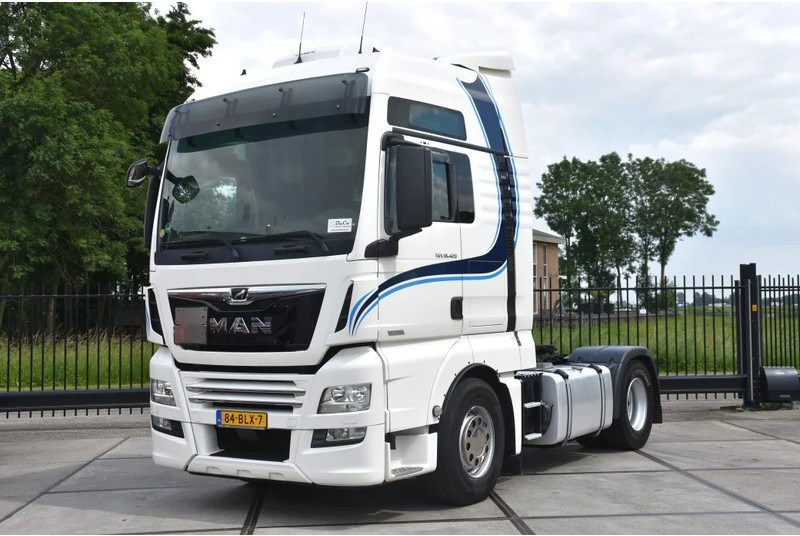 MAN TGX 18.420 - EURO 6 - ADR FL - PARK. AIRCO - NAVI - PTO - XENON LIGHTS - TOP CONDITION - - Тягач: фото 1